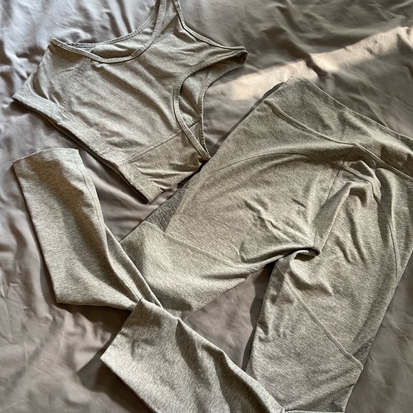 Outdoor Voices bra and legging SET in gray (dove) - size small - Picture 4 of 6